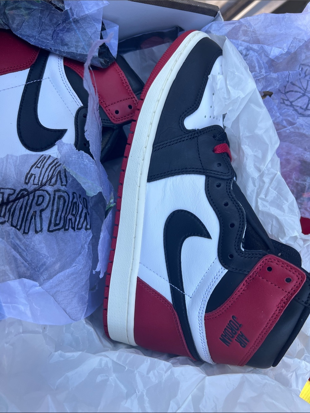 Nike Air Jordan 1 High Black/White/Red Retro Style